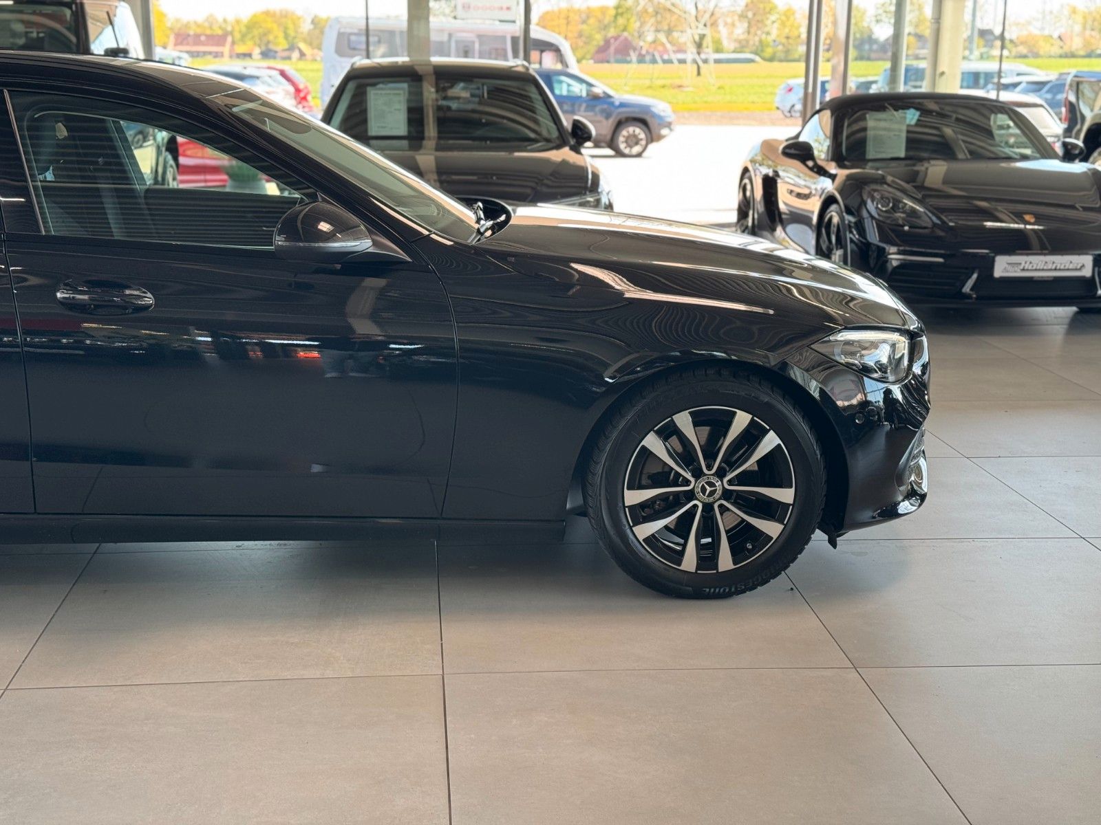 Fahrzeugabbildung Mercedes-Benz C 200 d T Avantgarde Night-Paket Business-Paket