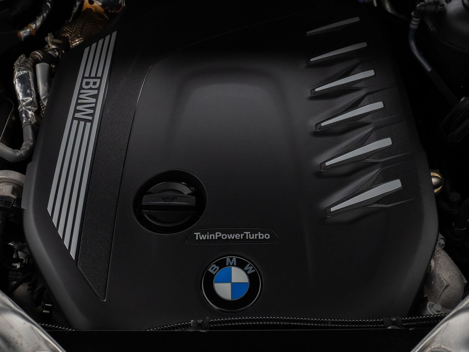 Fahrzeugabbildung BMW X6 xD40d M Sport Panorama 360°Laser HUD DAB H/K