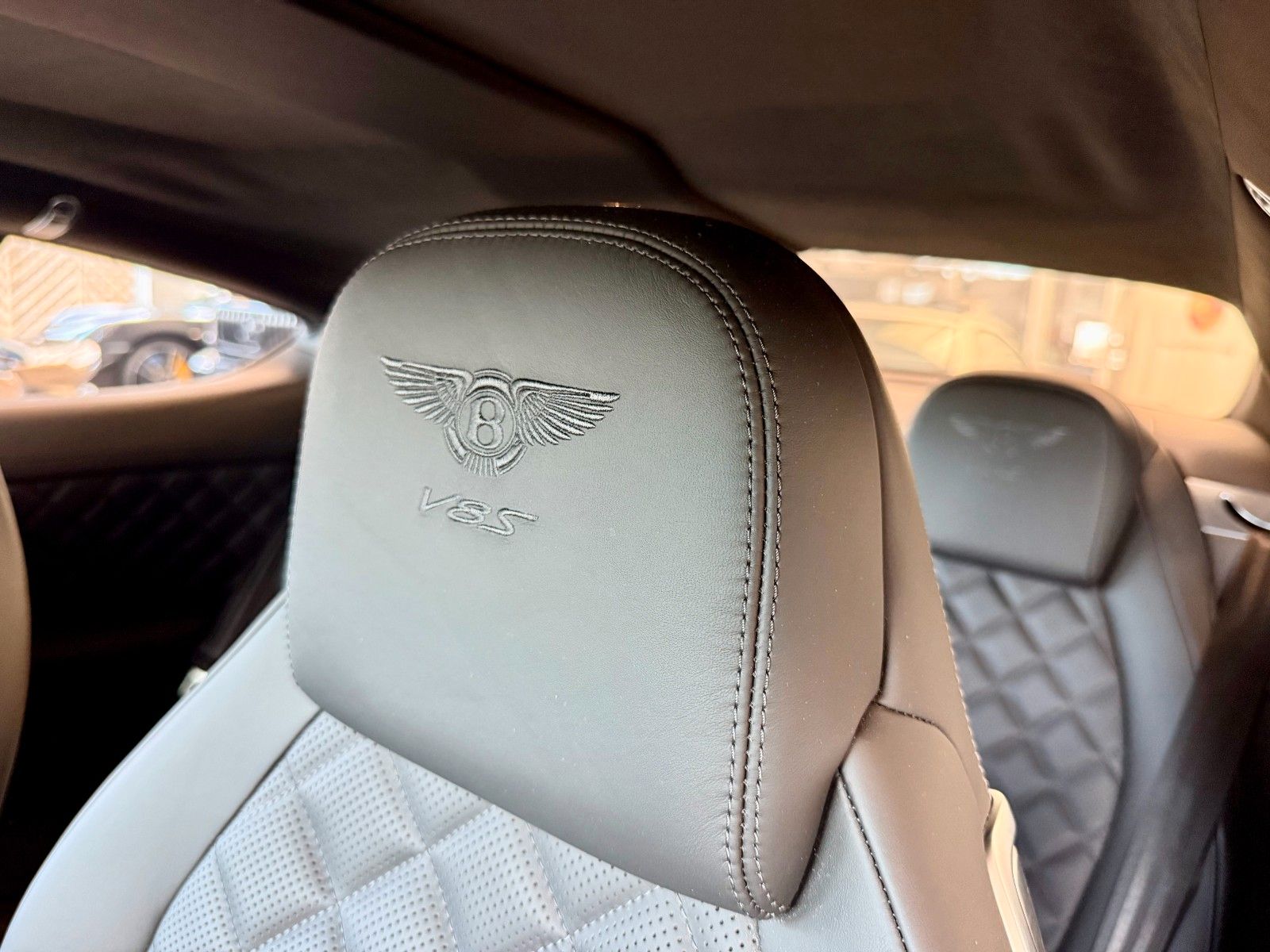 Fahrzeugabbildung Bentley Continental GT V8 S Black Edition Mulliner 1of25