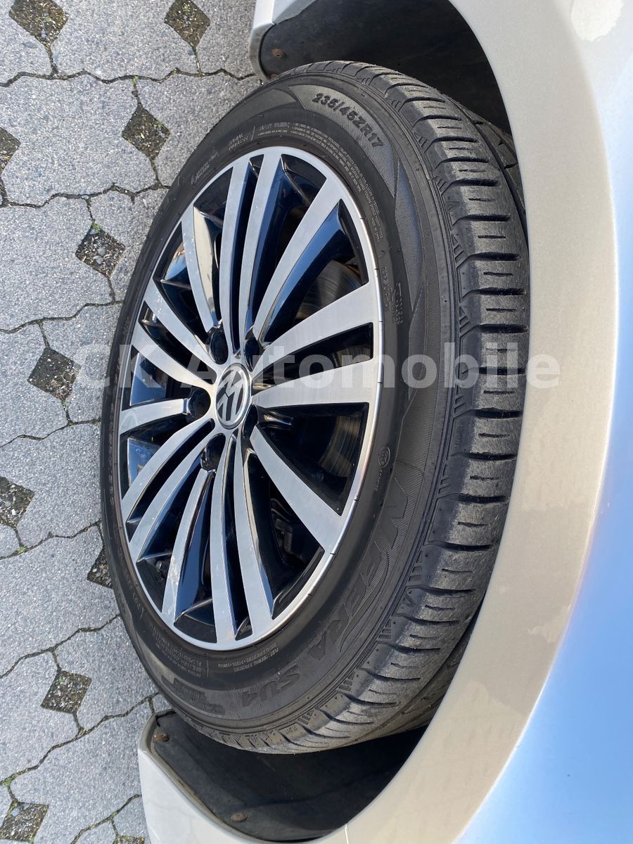 Fahrzeugabbildung Volkswagen Passat Variant Comfortline BM/DSG/Navi/Bi-Xenon