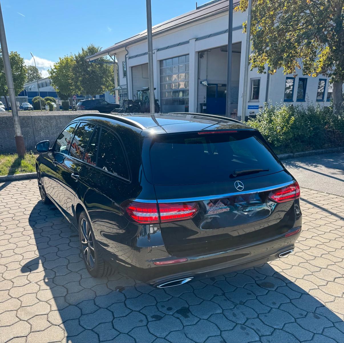 Mercedes-Benz E 220 d 4MATIC T Autom.