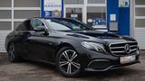 Mercedes-Benz E 200 Limousine AHK Navi  Kamera LED Teilleder - Mercedes-Benz E 200 mit Diesel-Antrieb: Limousine