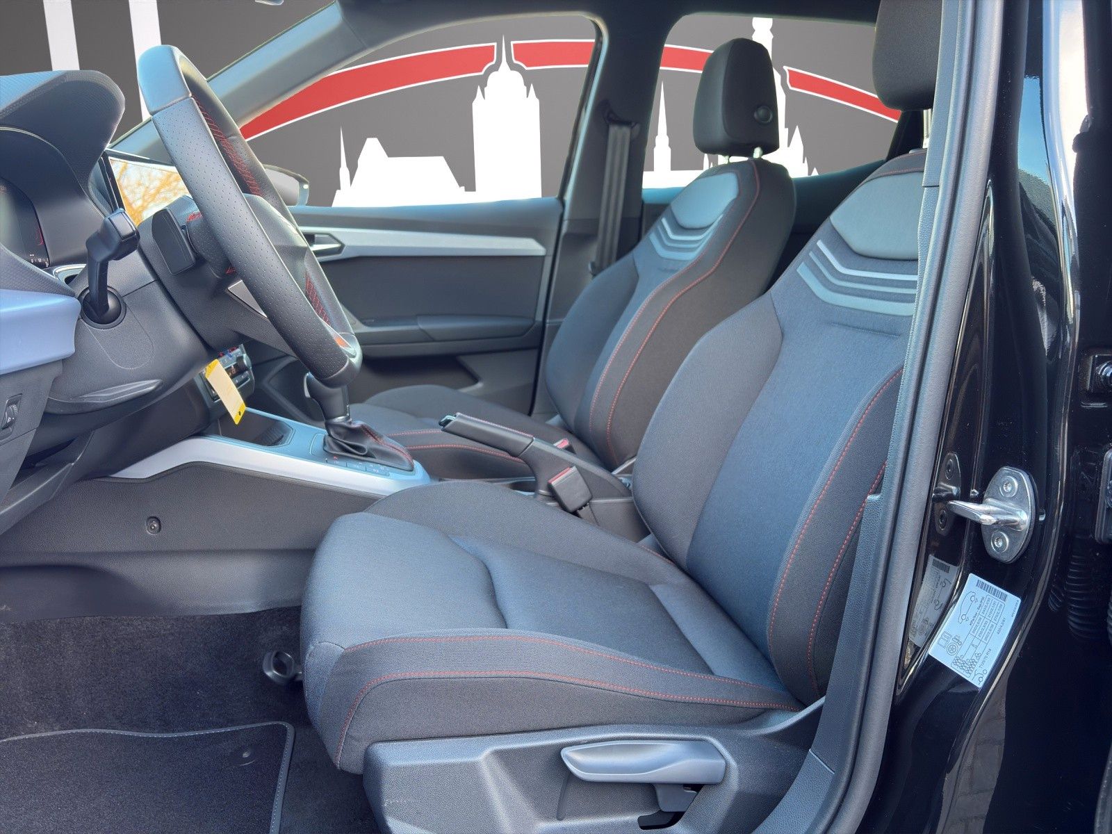 Fahrzeugabbildung SEAT Arona 1.0 TSI FR DSG NAVI/ACC/AHK/SHZ/GJR