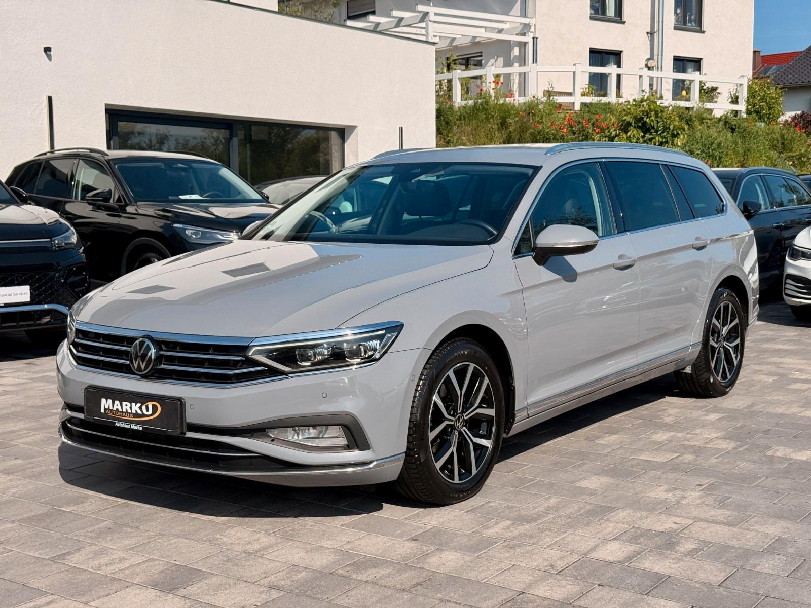 Volkswagen Passat Var. Elegance ACC*AHK*RFK*MATRIX*MASSA*