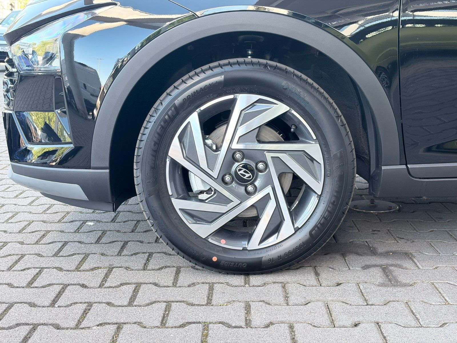 Fahrzeugabbildung Hyundai Bayon 1.0 T-GDI Trend LED,Navi,SHZ,Kam.,PDC,AUT