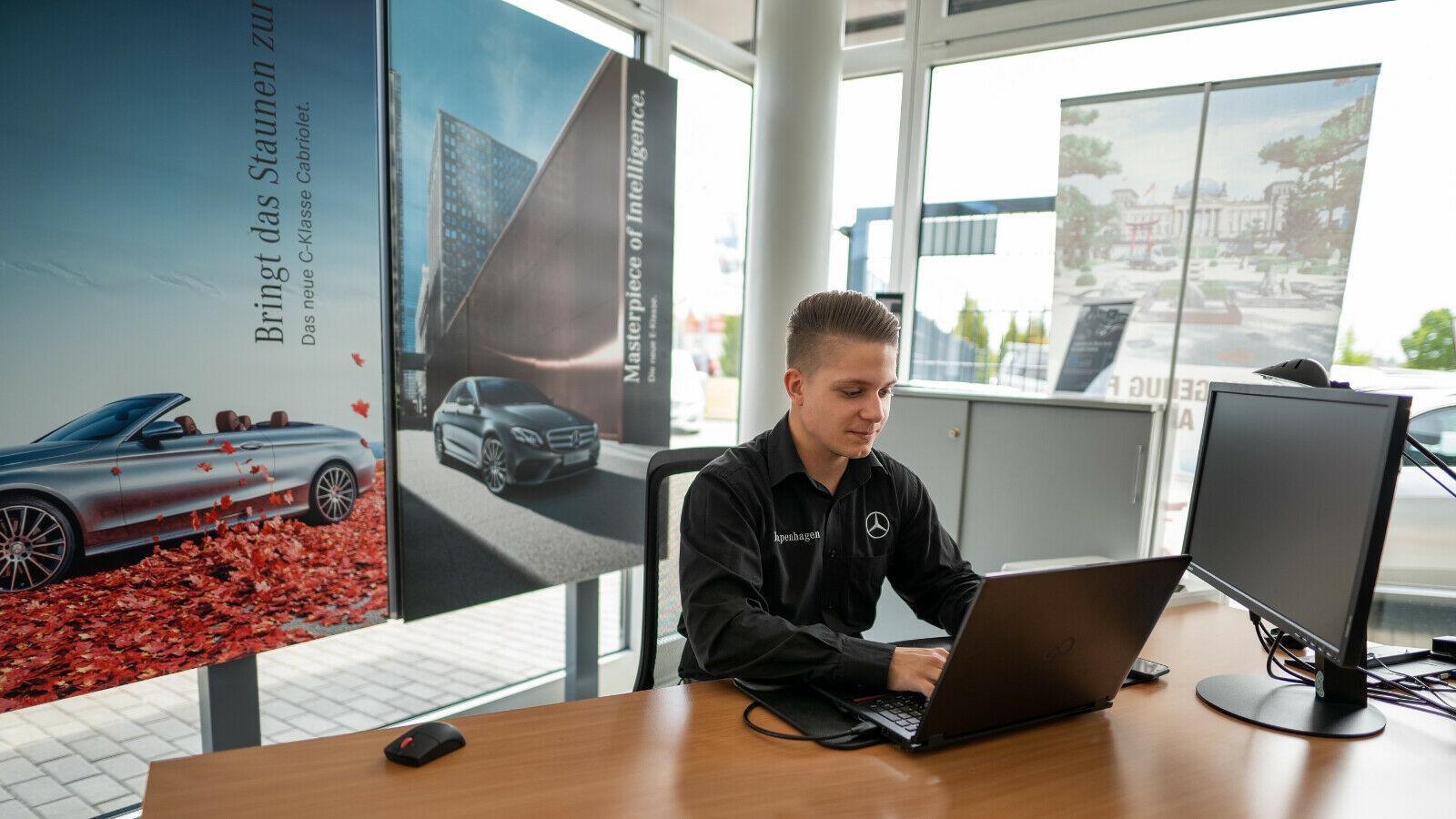 showroom-image-bottom