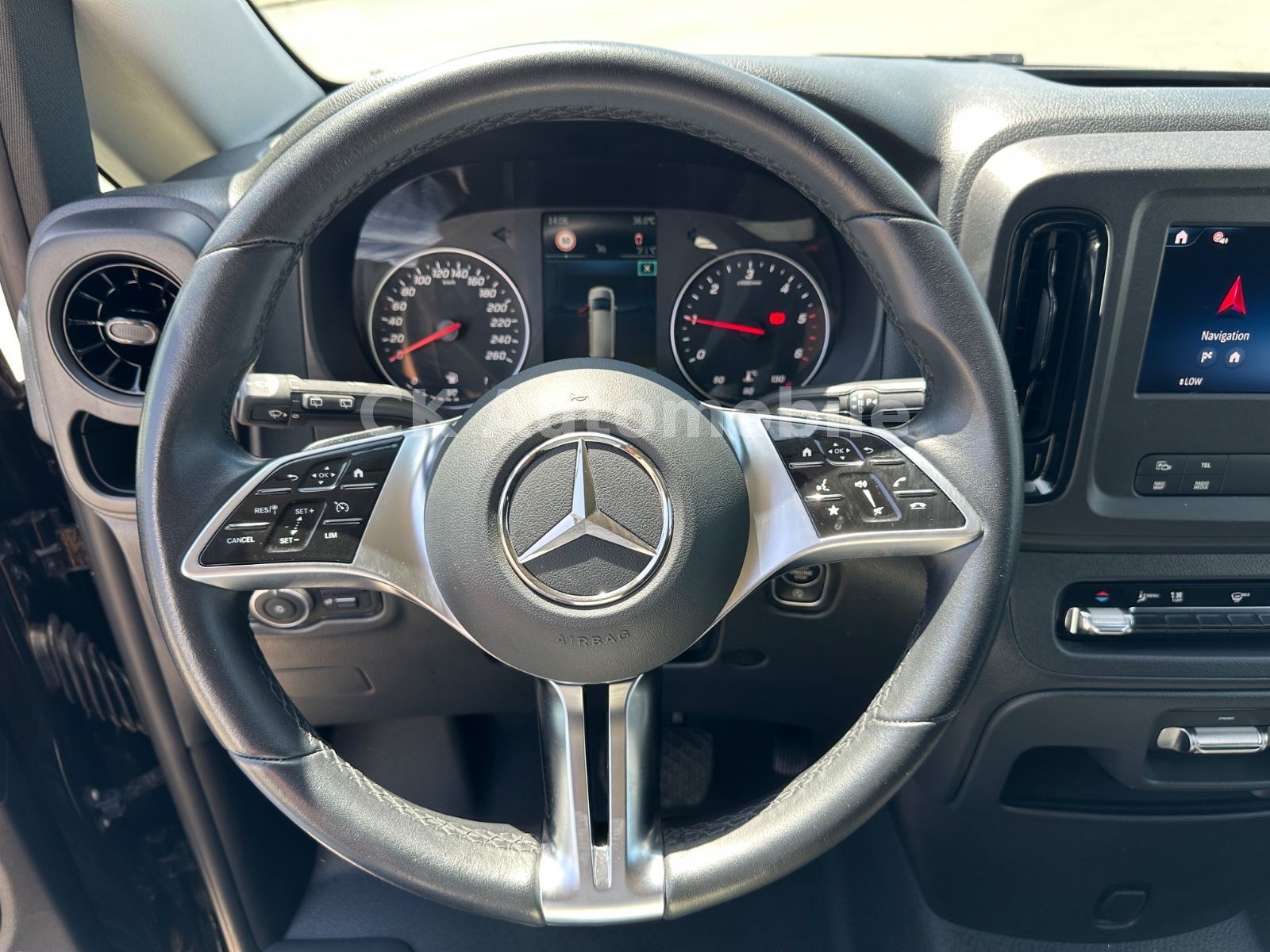 Fahrzeugabbildung Mercedes-Benz Vito Tourer 119 PRO lang/9 Sitze/Navi/LED/Kamera
