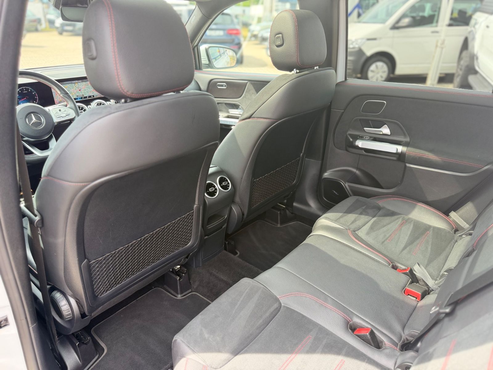 Mercedes-Benz GLB 250 4Matic AMG Line 7 Sitze foto 18