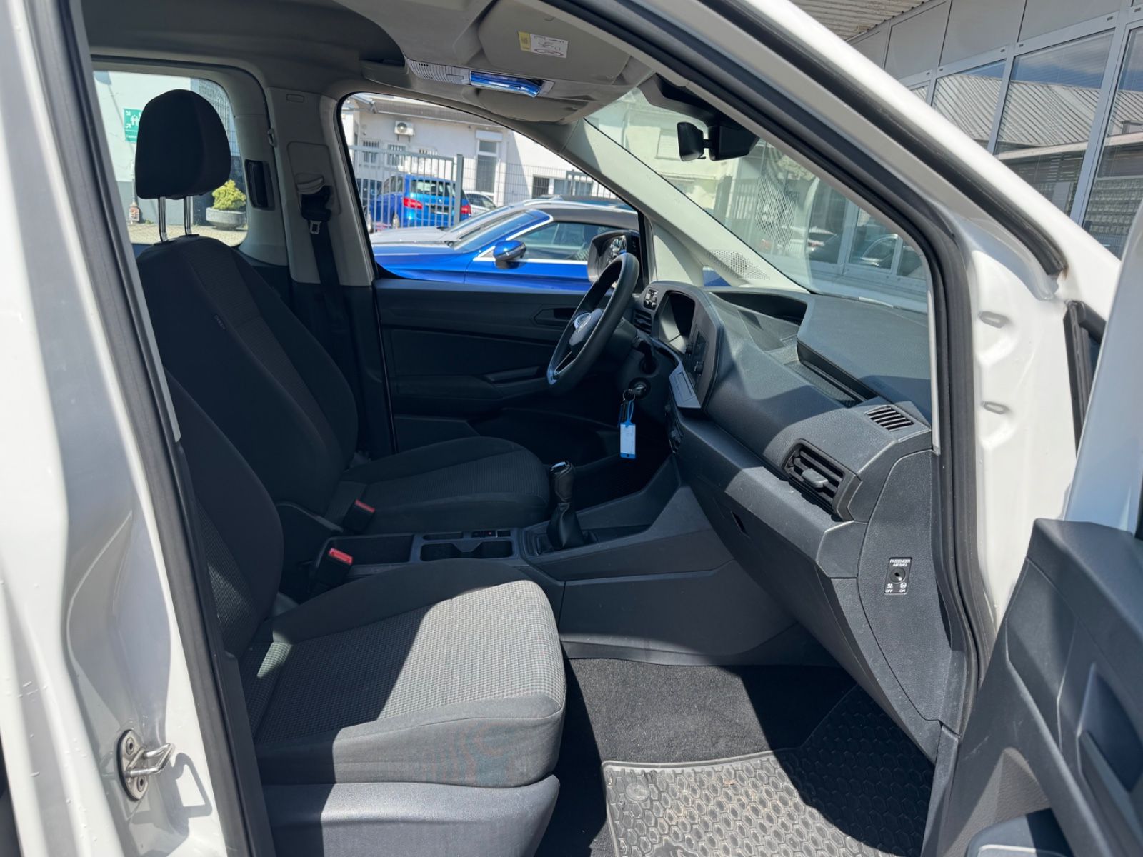 Fahrzeugabbildung Volkswagen Caddy BLUETOOTH/AUTO-HOLD/ACC/TEMPOMAT/