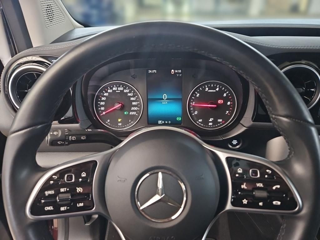 Fahrzeugabbildung Mercedes-Benz T 180 PROGRESSIVE AHK Navi LED PTS RFK SHZ Tisch
