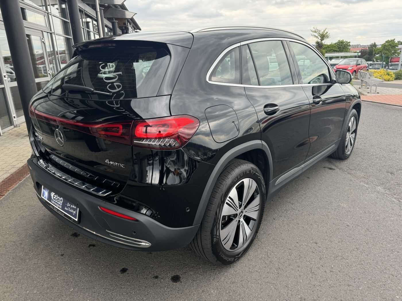 Fahrzeugabbildung Mercedes-Benz EQA 300 4Matic Progressive+RKamera LED+IHC+TOTW+