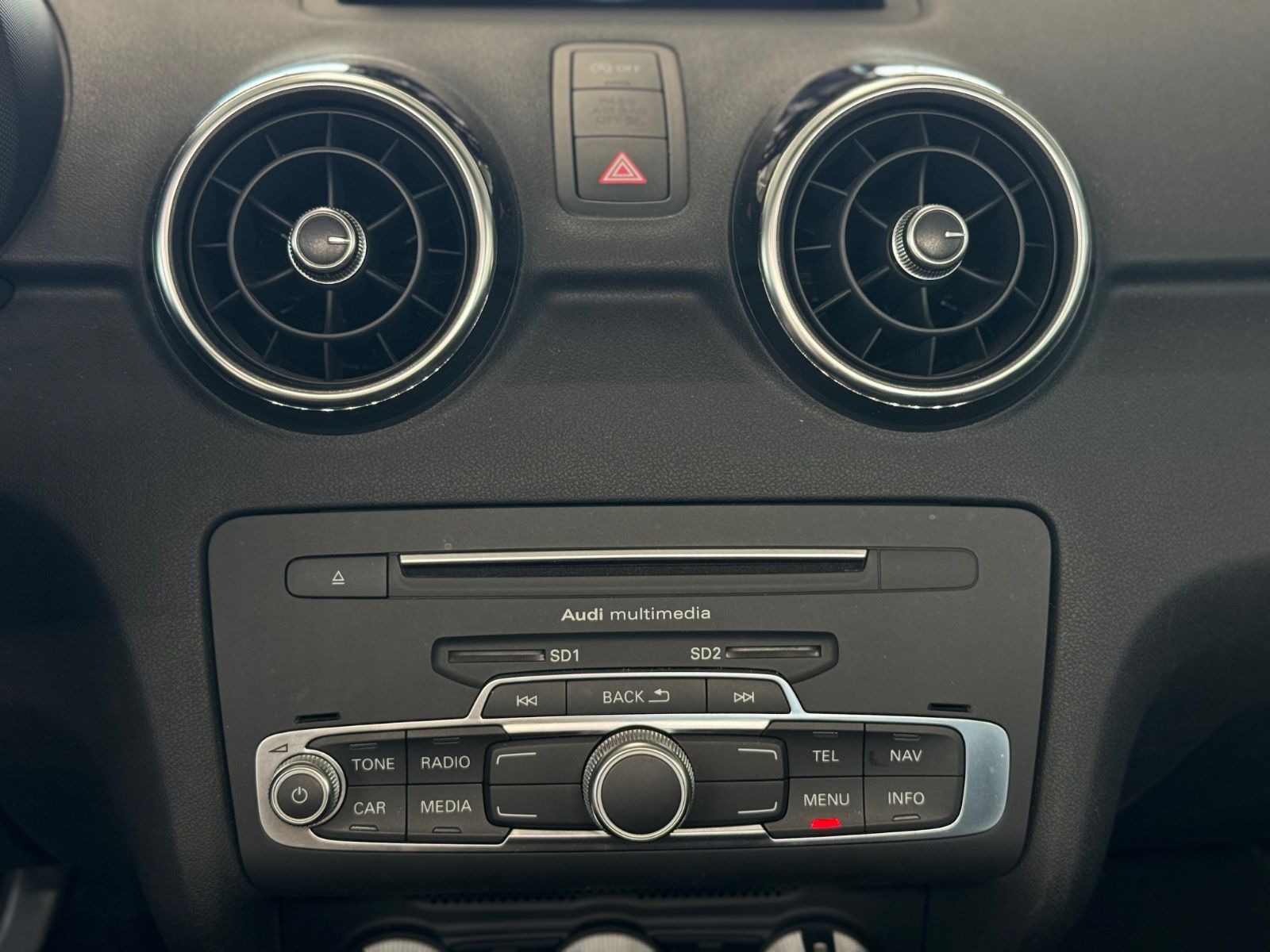 Fahrzeugabbildung Audi A1 1.4 TFSI sport   "Klimaautomatik Sitzheizung"