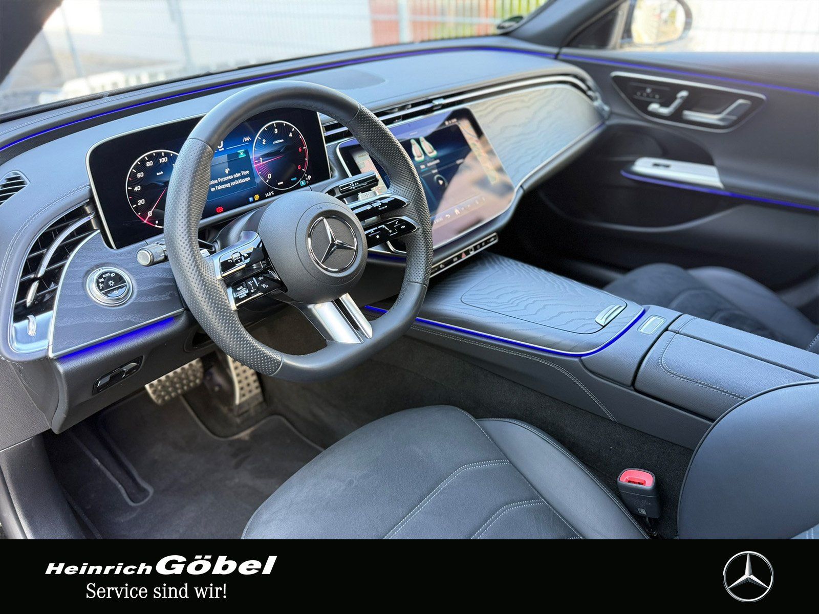 Fahrzeugabbildung Mercedes-Benz E 220 d T AMG*AHK*360°KAM*DIGITAL*MEMORY*TOTWINK