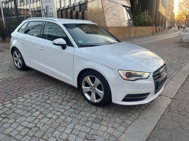 Audi A3 Sportback XENON NAVI PDC MFL SHZ