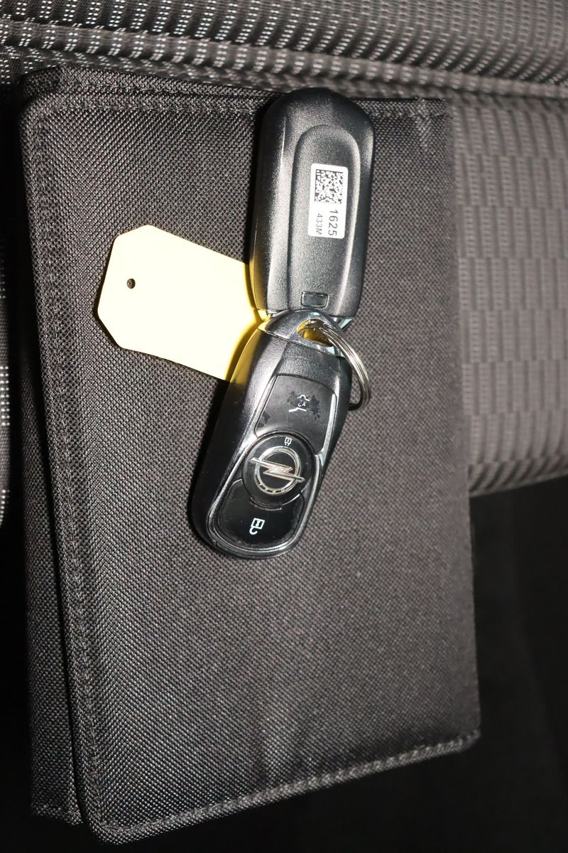 Fahrzeugabbildung Opel Insignia 2.0 CDTI Innovation * LED * Sitzhzg. *