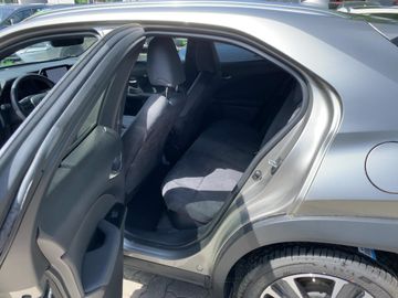 Lexus UX - 12