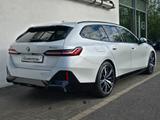 BMW 540d xDrive Touring M Sportpaket*Pano*AHK*Stdhzg - BMW 540 in Duisburg