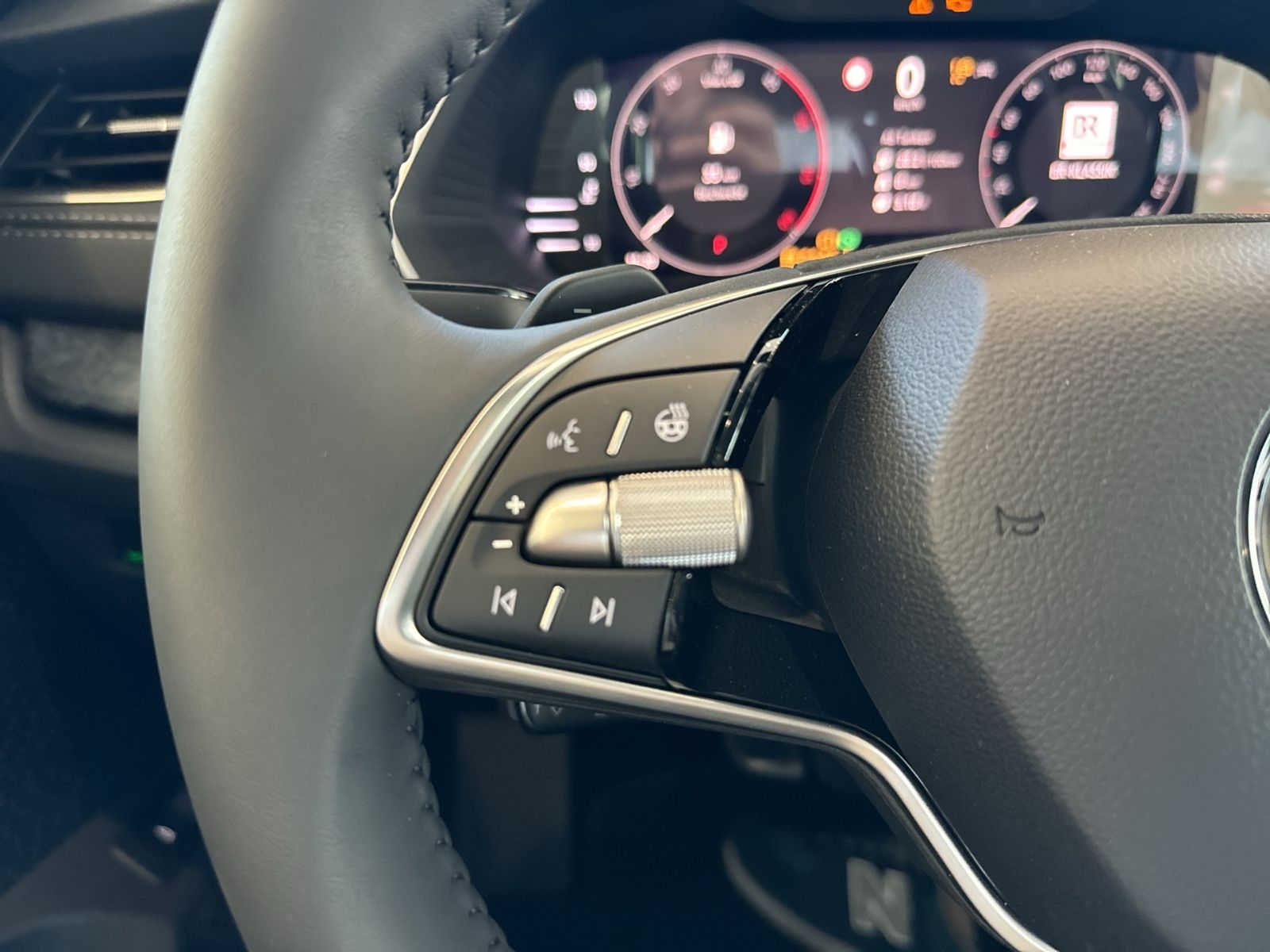 Octavia Combi Ultimate Schwarz 2.0 TDI, AHK, PAN