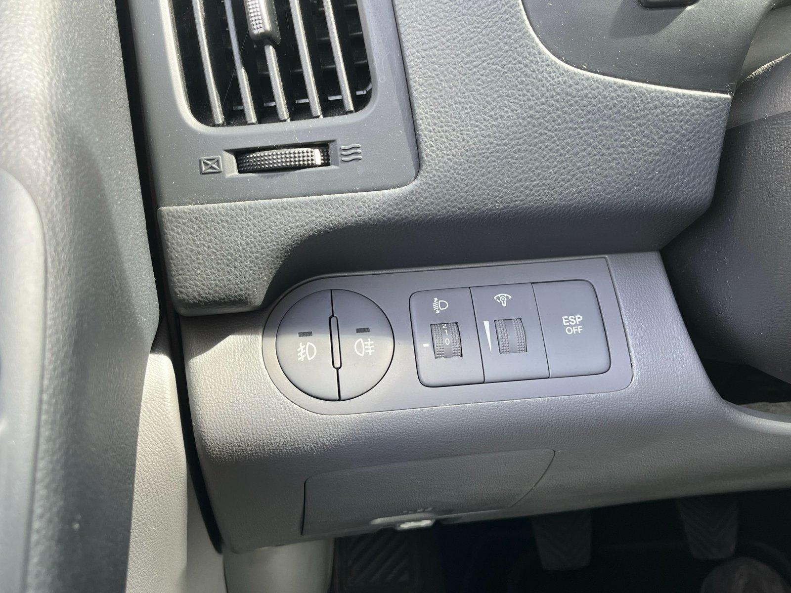 Hyundai H-1 2.5 CRDI Travel | 8-Sitzer | Klima |