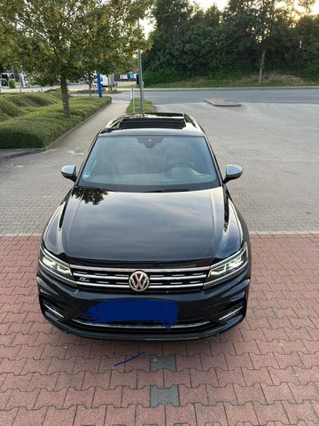 VW VW Tiguan Allspace R-Line 4Motion DSG  19...