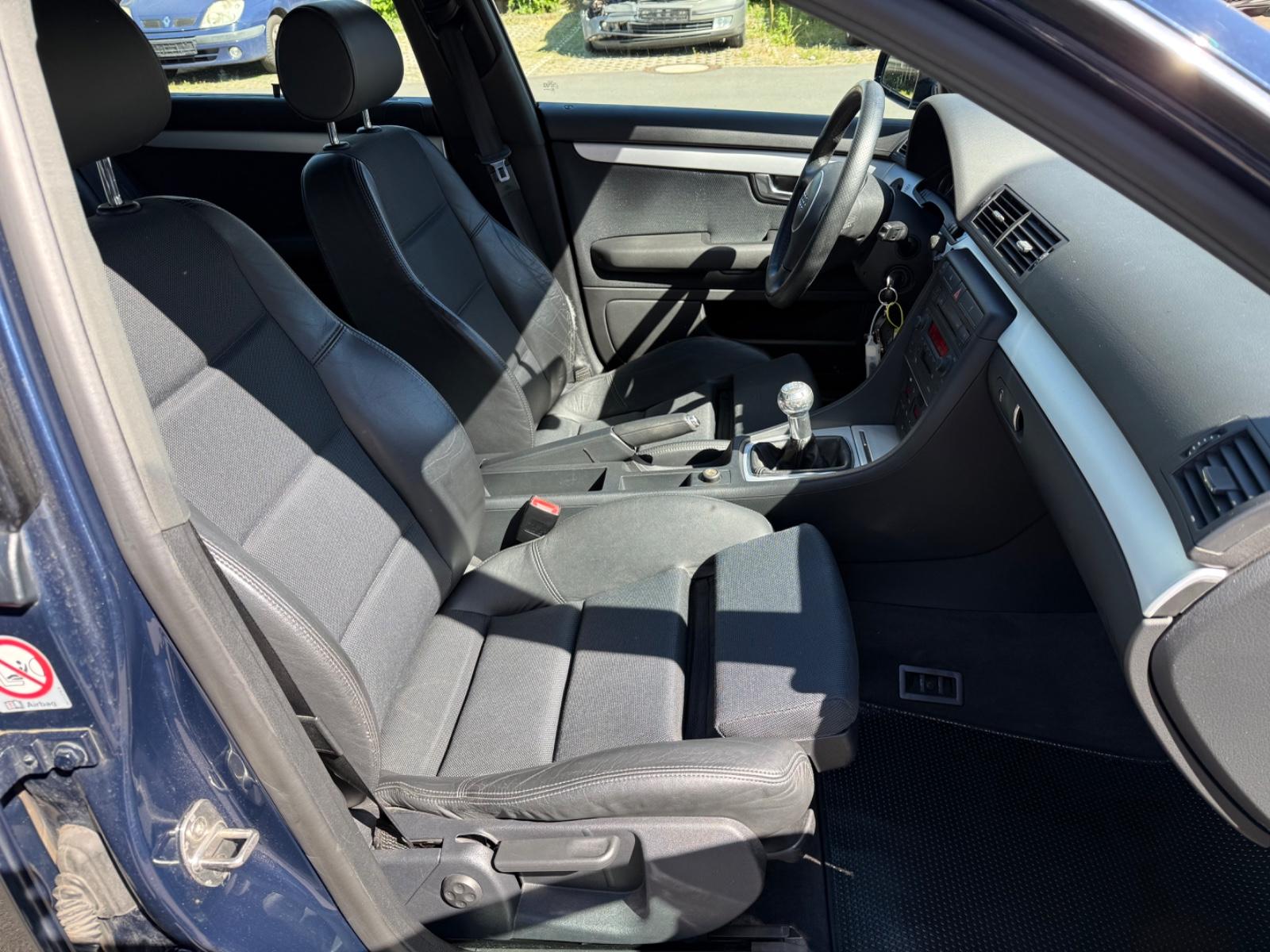 Audi A4 2004 — photo 15