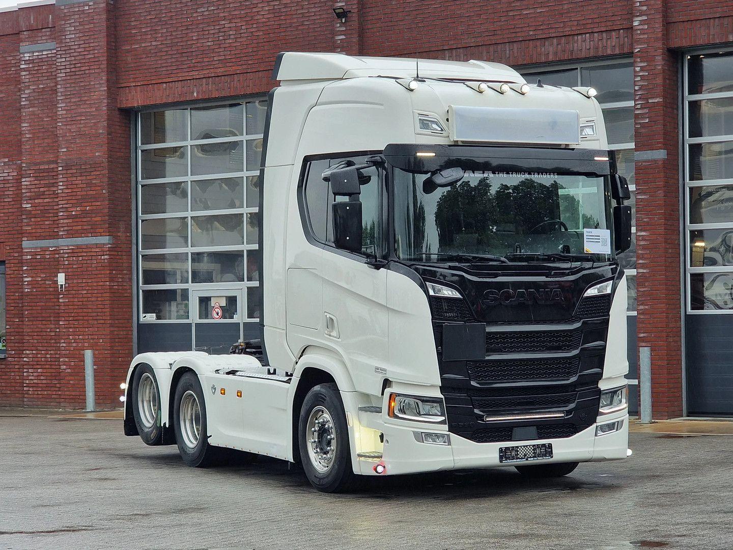 Scania R590 V8 NGS Highline 6x2 - Full spec - Retarder