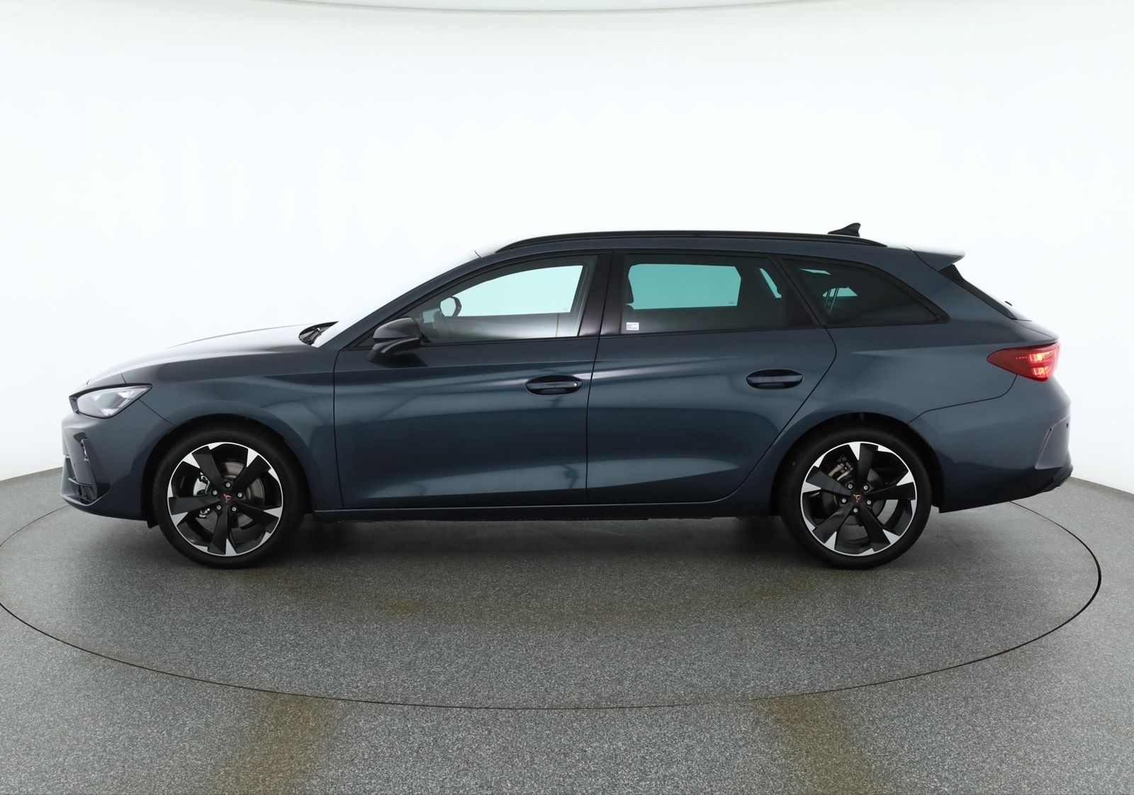 Cupra Leon ST 1.5eTSI DSG LED ACC Kamera AHK imagem 2