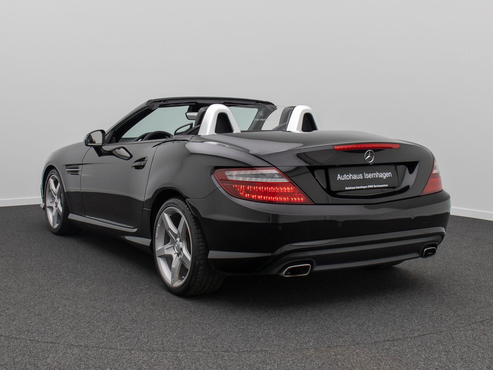 Fahrzeugabbildung Mercedes-Benz SLK 200 BlueEffic AMG PDC Tempomat Navi Leder LM