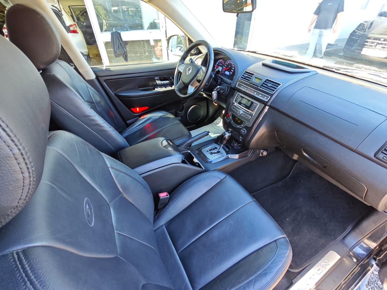 SsangYong Rexton 2015 — photo 15