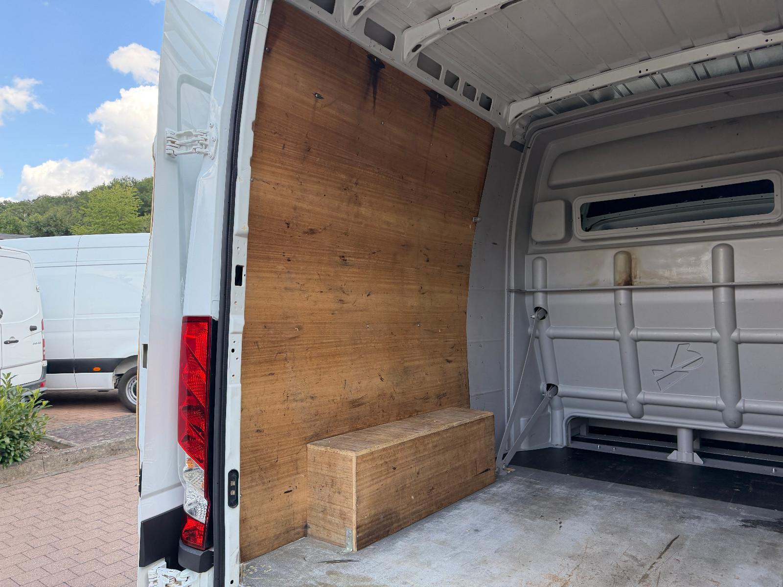 Iveco Daily 3,0L Diesel 35S18 Kasten Mixto *AHK3,5t*