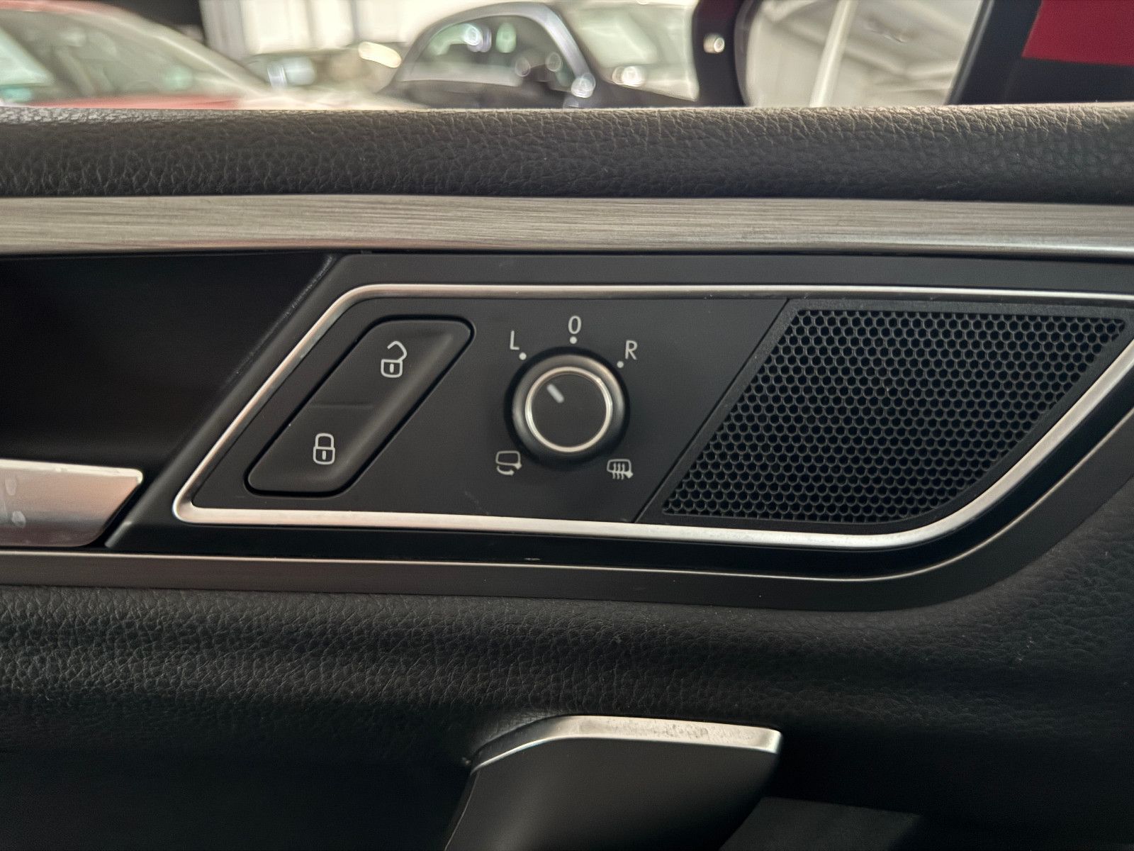 Fahrzeugabbildung Volkswagen Golf 7 TSI SPORTSVAN COMFORTLINE MEDIA PAKET 1.H