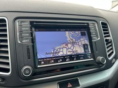 Fahrzeugabbildung Volkswagen Sharan 1.4 TSI Comfortline DSG Standhzng AHK 7Si