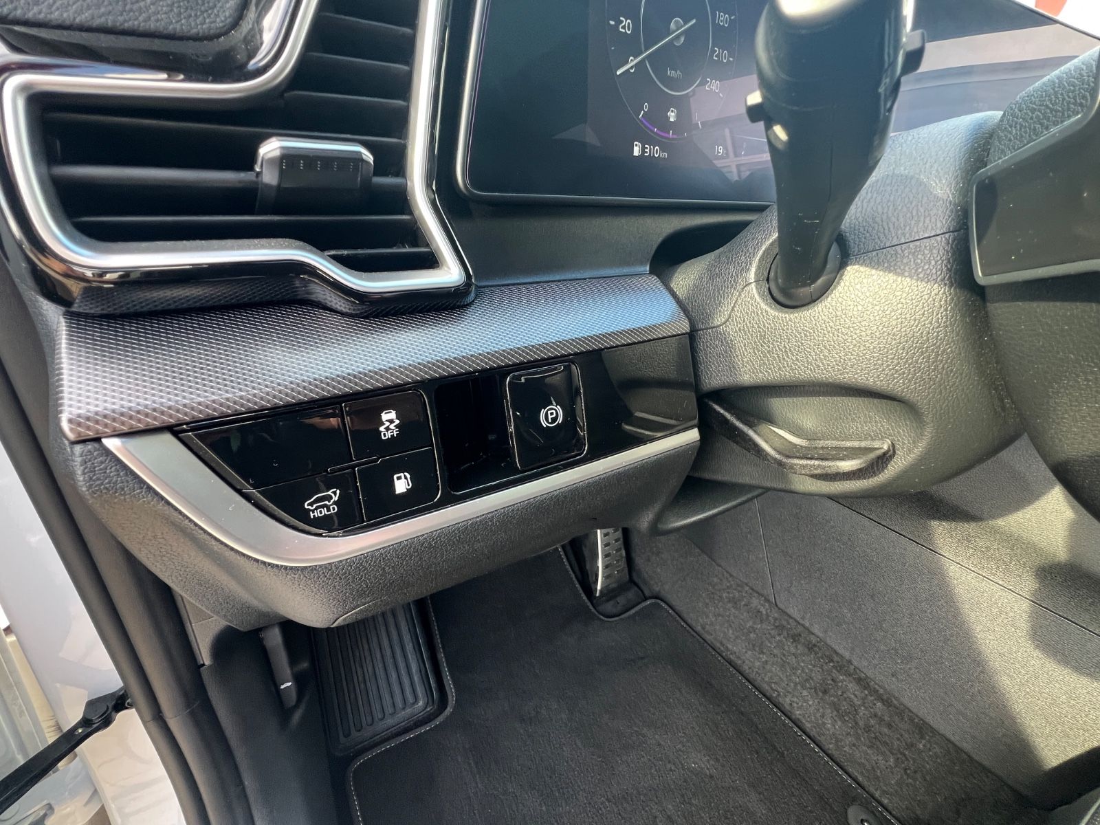 Fahrzeugabbildung Kia SPORTAGE 1.6T PHEV GTL SD GD DRIVE SOUND