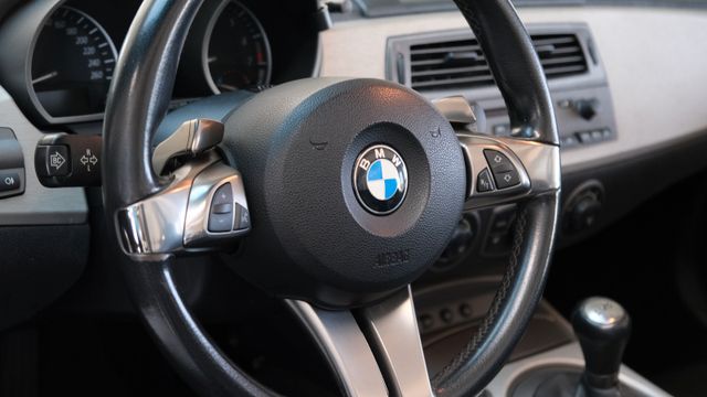 Fahrzeugabbildung BMW Z4 3.0i SMG/Original und schön