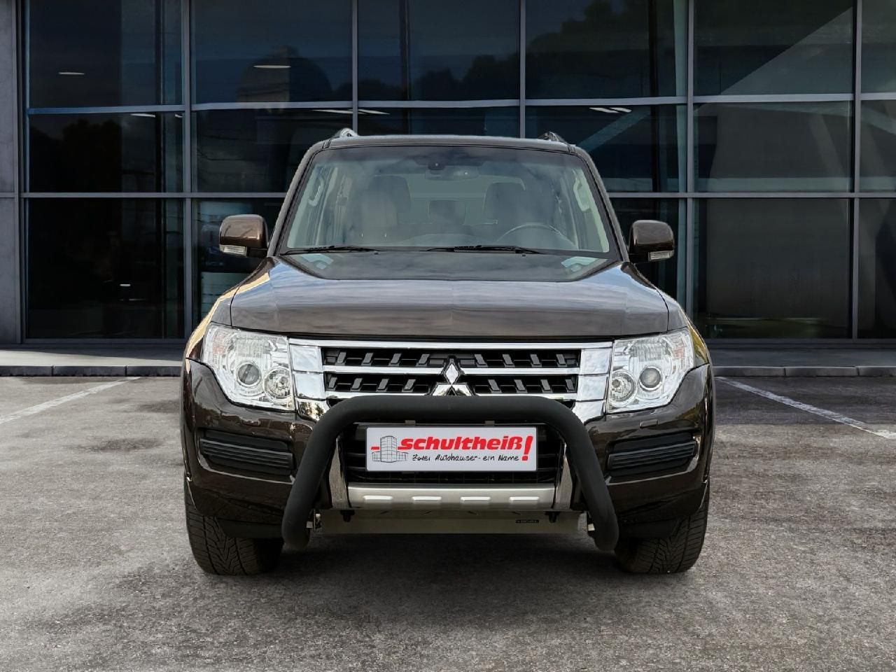 Fahrzeugabbildung Mitsubishi Pajero 3.2 DI-D Final Edition
