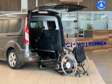 Ford Grand Tourneo - 8