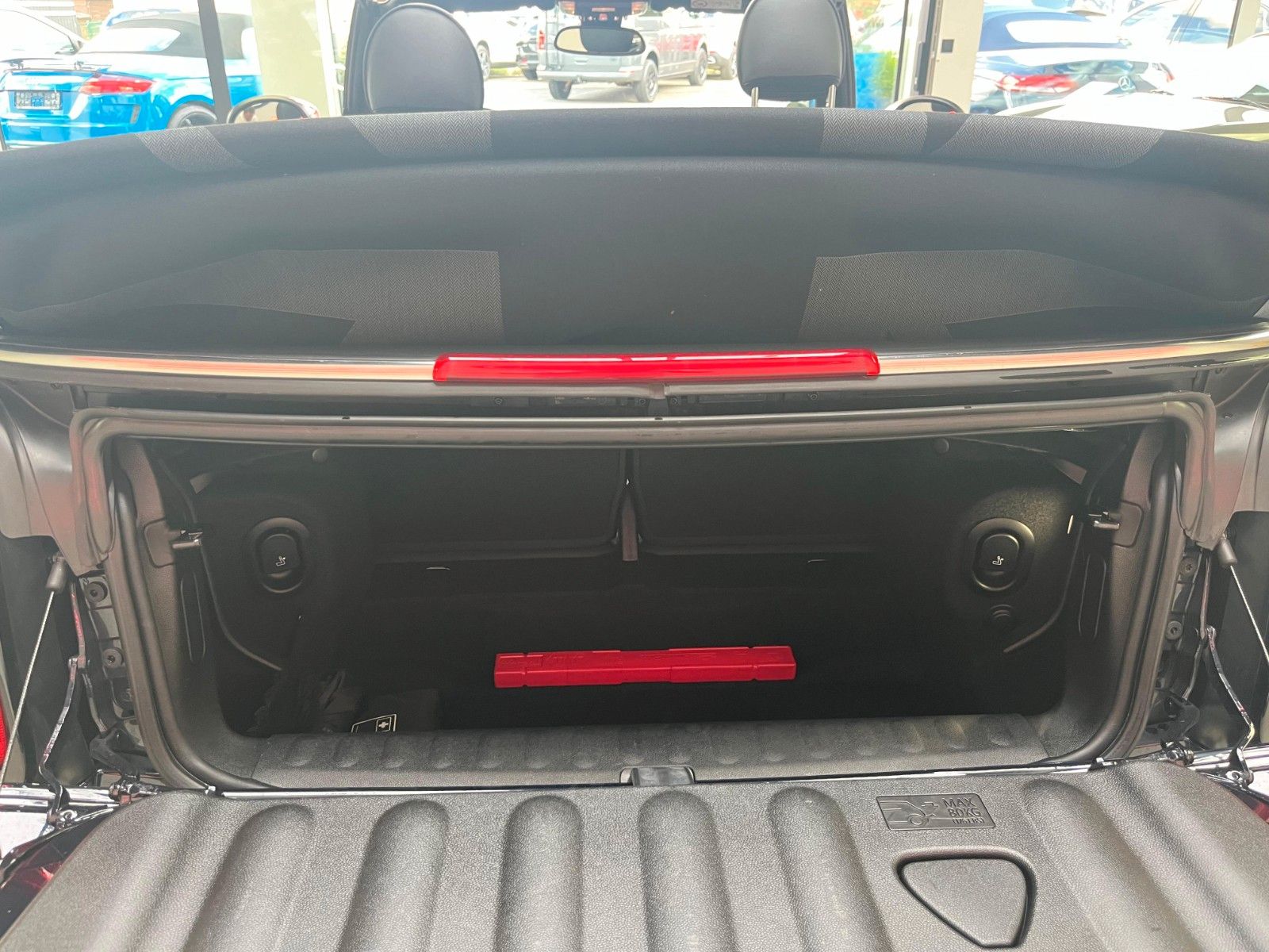 Fahrzeugabbildung MINI John Cooper Works Cabrio Trim*Virtual Cockpit*