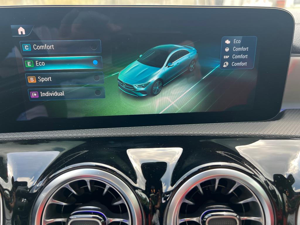 Mercedes-Benz CLA 200