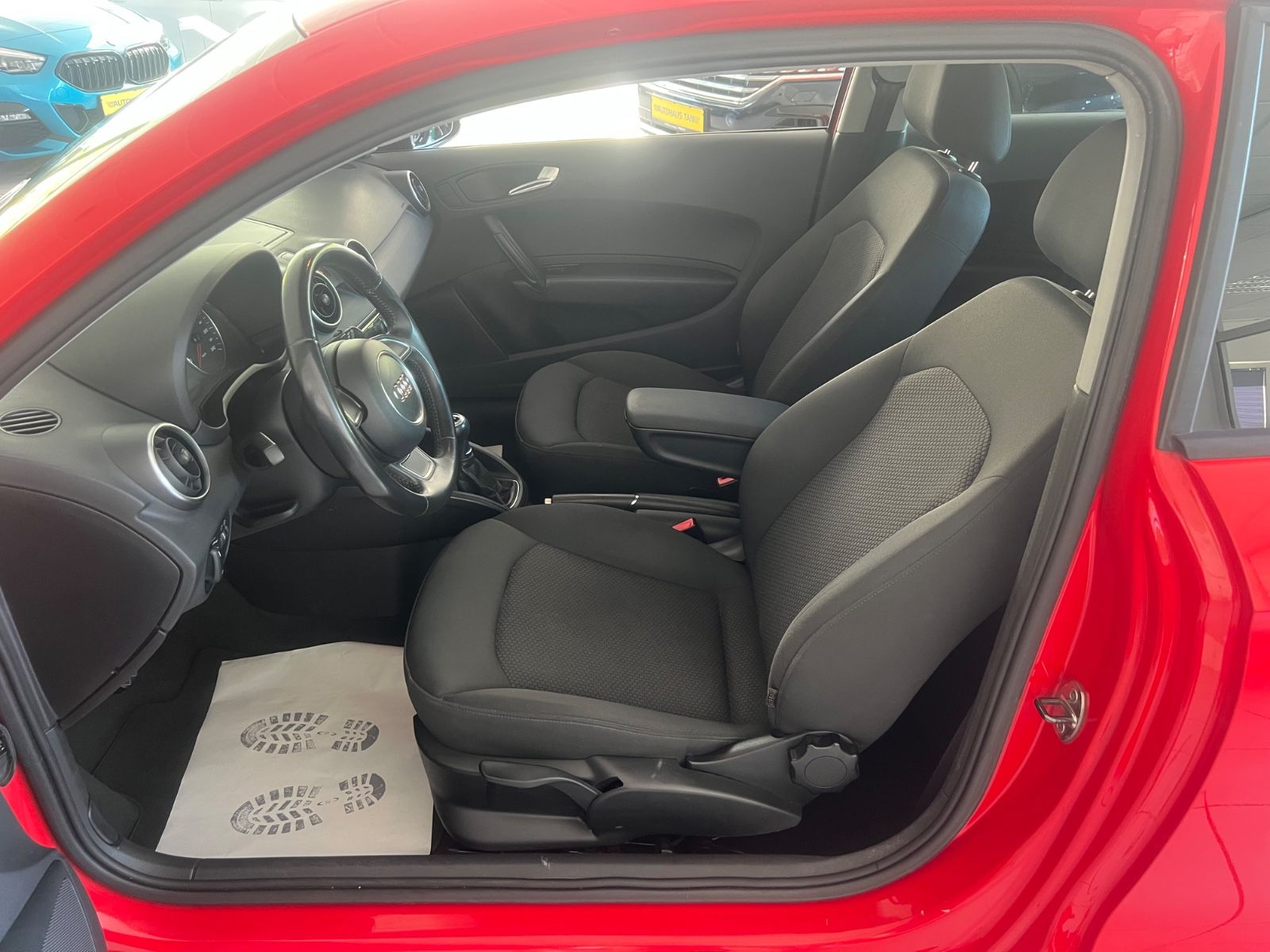 Fahrzeugabbildung Audi A1 attraction * Sitzheizung *