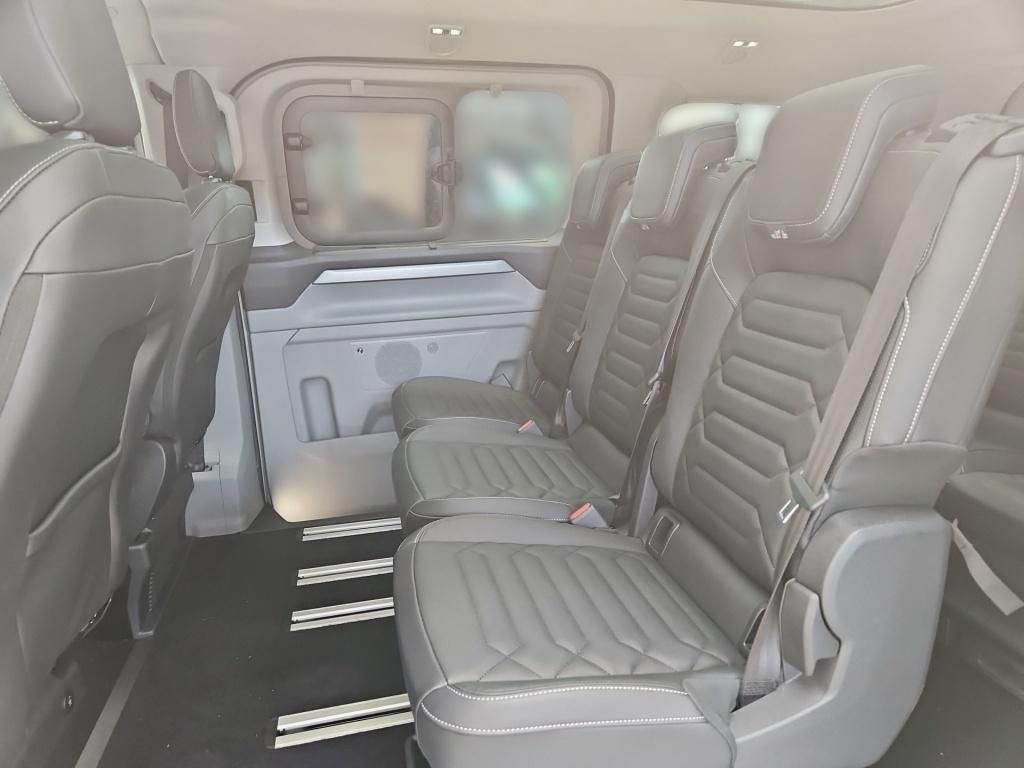 Fahrzeugabbildung Ford Tourneo Custom Titanium X 8 Sitze Pano 4xSitzhzg