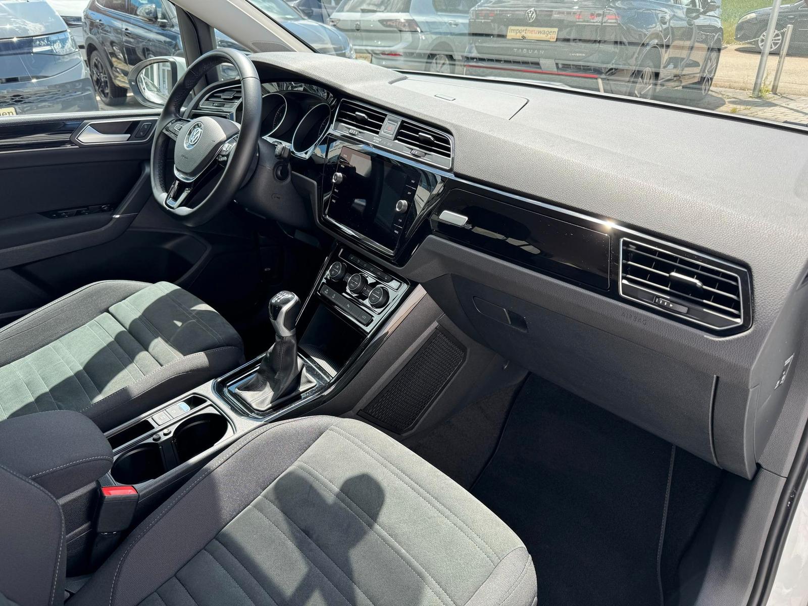 Volkswagen Touran Highline 1.5 TSI ACT OPF LED+NAVI+EasyOpe, миниатюра 24