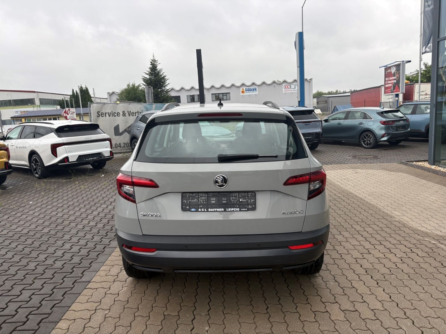 Fahrzeugabbildung SKODA Karoq Style Tempomat PDC Klima SHZ Bluetooth