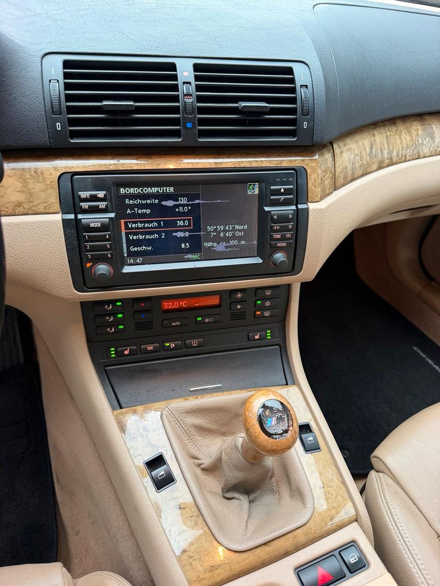 BMW 318 2004 — photo 12