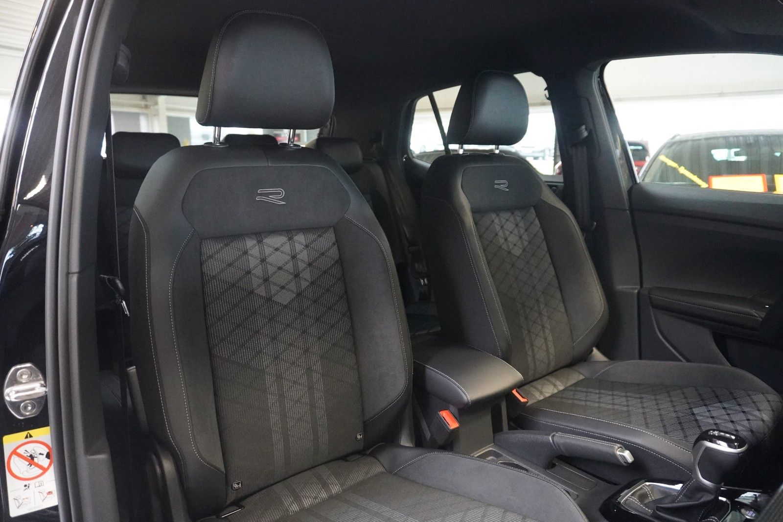 Volkswagen T-Cross - Bild 11