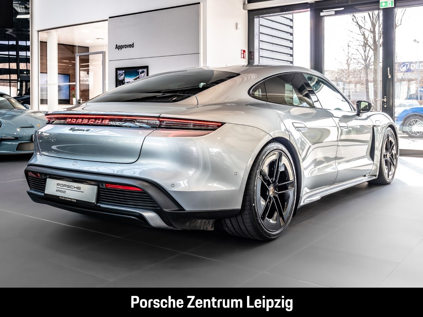 Porsche Taycan 4 Black Edition SportChrono InnoDrive Spo foto 6
