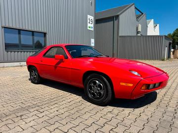 1982 Porsche 928 照片 8