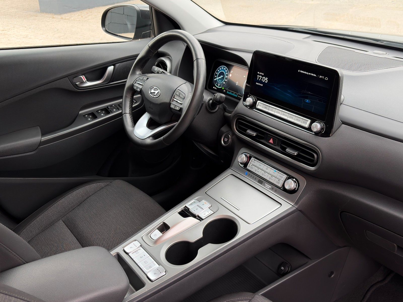 Fahrzeugabbildung Hyundai KONA E Trend 2WD ACC KRELL CarPlay NAV CAM LED