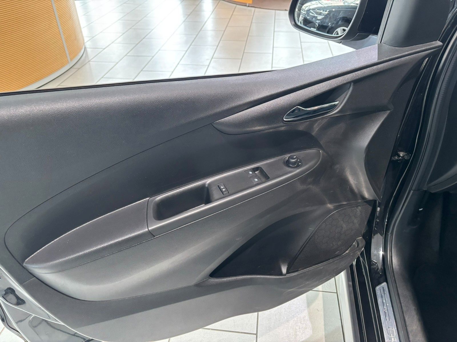 Fahrzeugabbildung Opel Karl Rocks 1.0 PDC/SHZ/LHZ/ALU