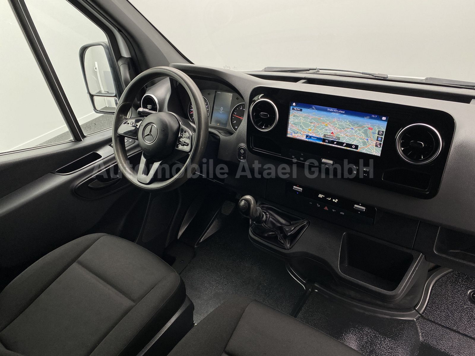 Fahrzeugabbildung Mercedes-Benz Sprinter 316 NAVI + AHK 2,8t + 1.HAND 7610
