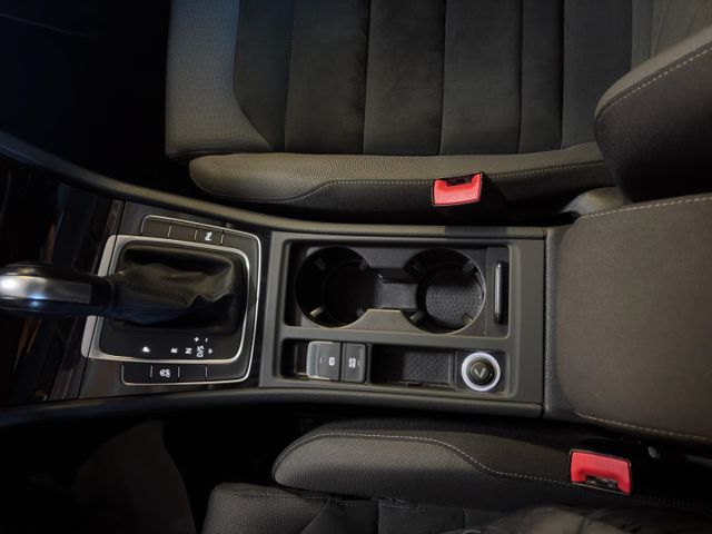 Volkswagen Golf VII Highline Navi*AAC*LED*ACC*Massage*SHZ*1